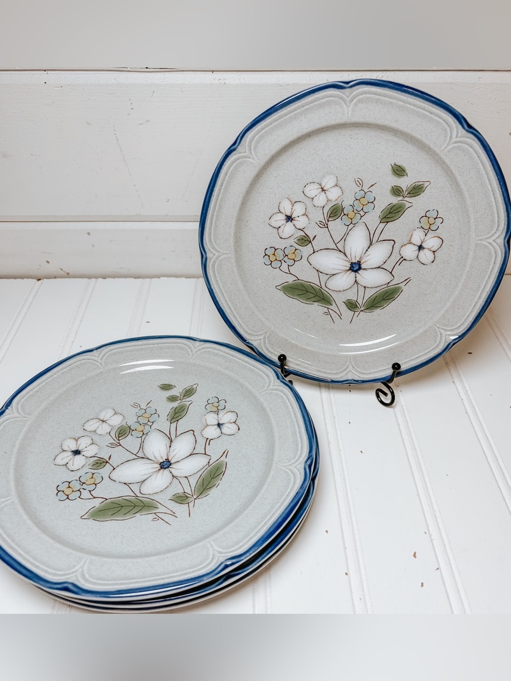 Vintage Floral Stoneware Plate Cottagecore Kitchen Decor | Plate Wall
